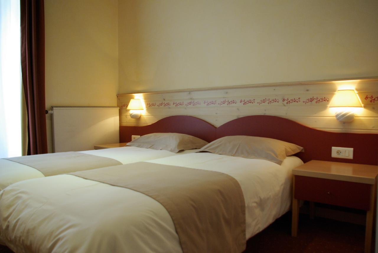 Le Mirval Hotel La Brigue Exterior photo